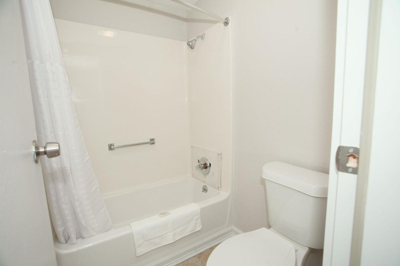 Travelodge By Wyndham Macon West Extérieur photo