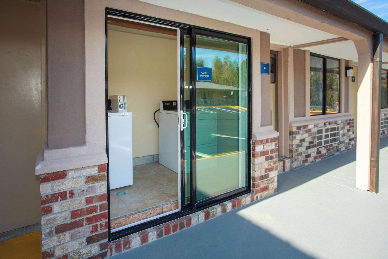 Travelodge By Wyndham Macon West Extérieur photo