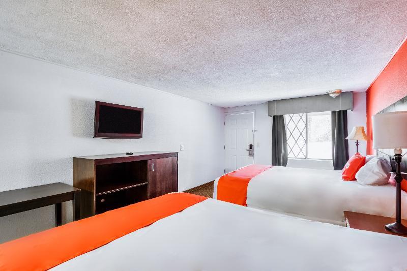 Travelodge By Wyndham Macon West Extérieur photo